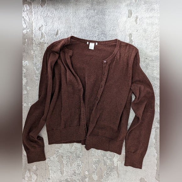 Cardigans and Sweaters - Picture 2 of 10